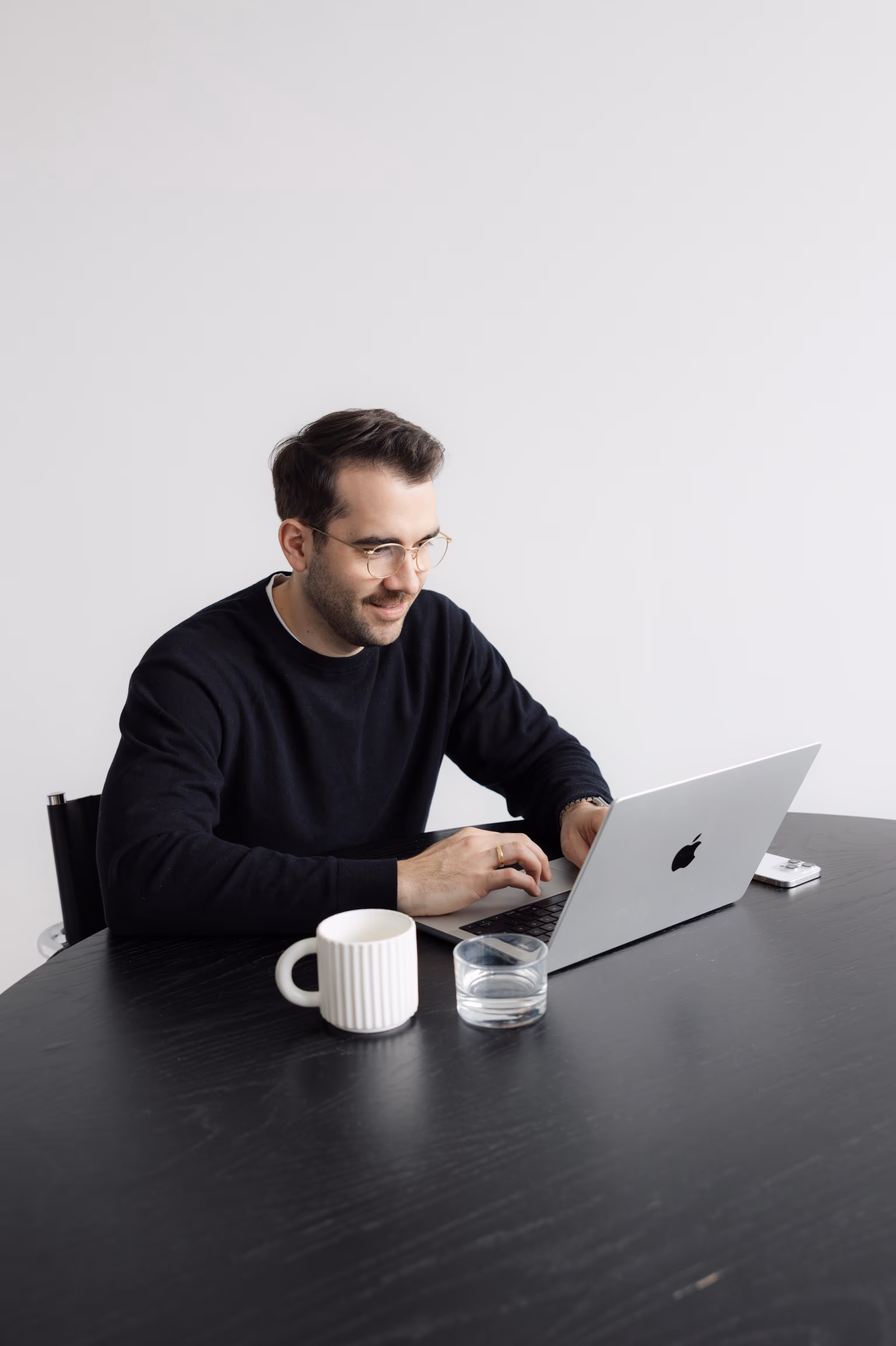 Bild von mir vor dem Laptop während unserem Video Call